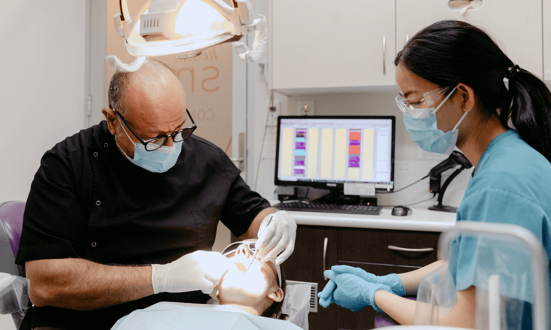 Reservoir Dentist with Patient